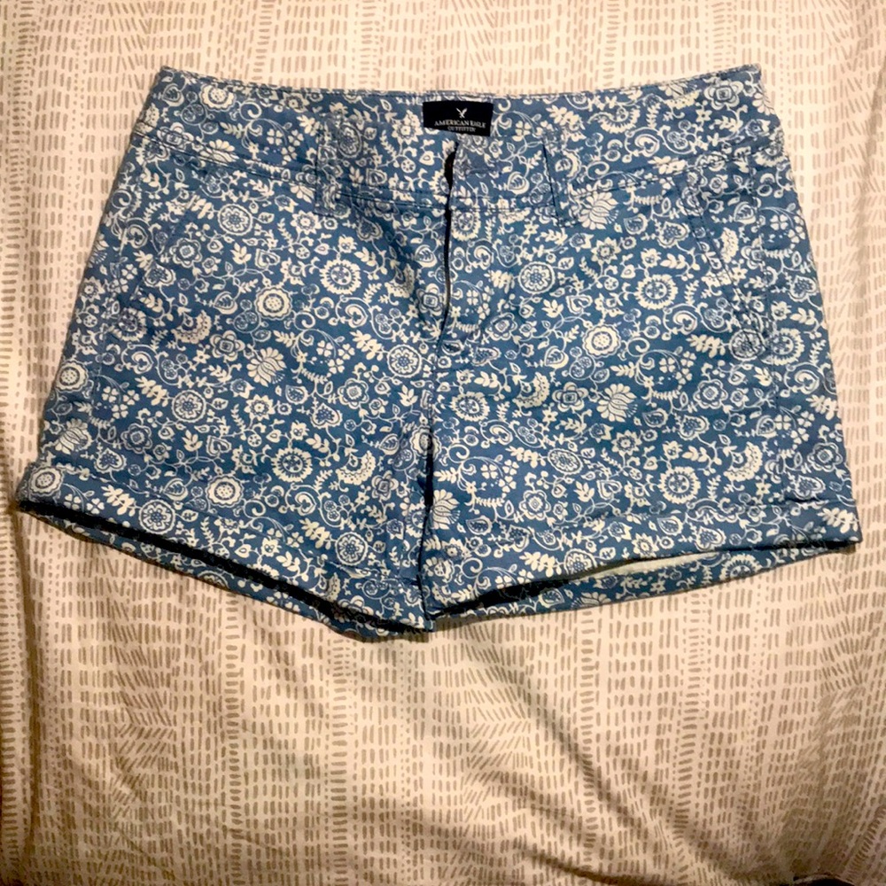 American Eagle printed shorts